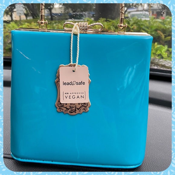 Luxurious Vegan Leather Aqua handbag - Picture 2 of 15